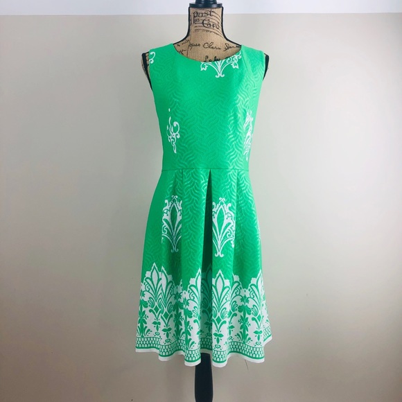 New York & Company Dresses & Skirts - Green pleated dress